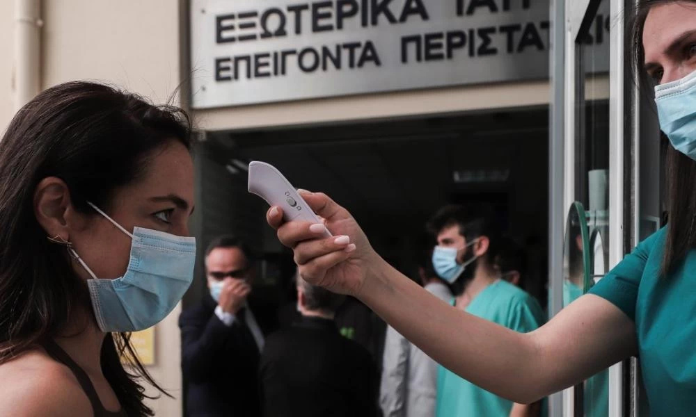 Κορονοϊός: 300% αύξηση των κρουσμάτων - Δυσοίωνες οι προβλέψεις
